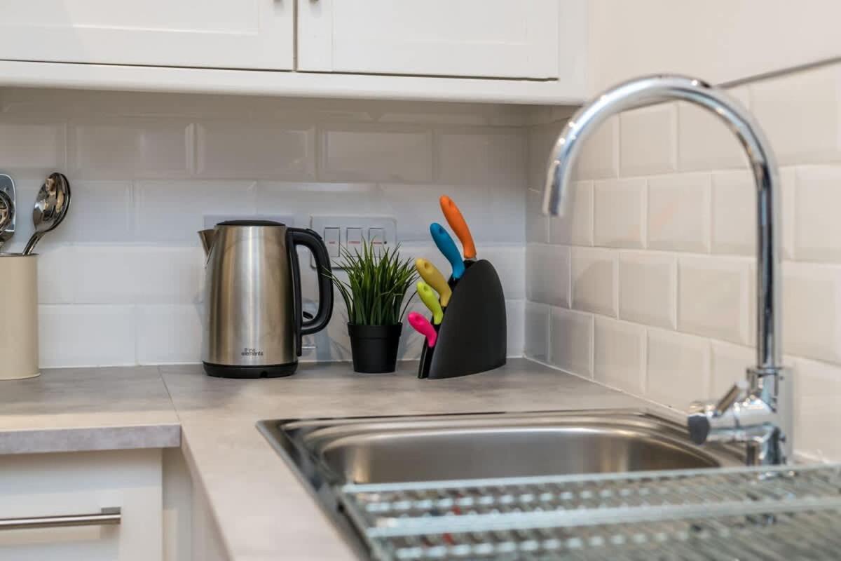 Fabulous Quayside Apartment With Free Parking Ливърпул Екстериор снимка