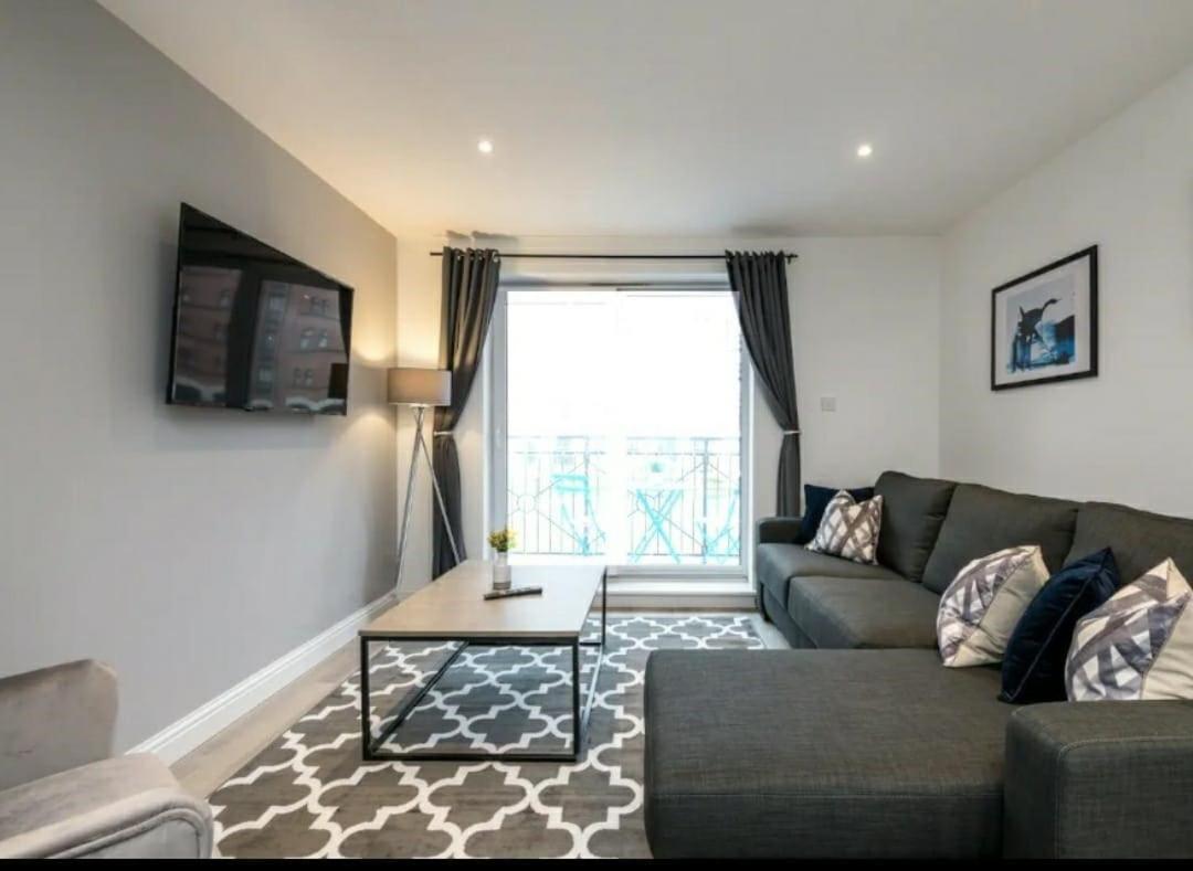 Fabulous Quayside Apartment With Free Parking Ливърпул Екстериор снимка